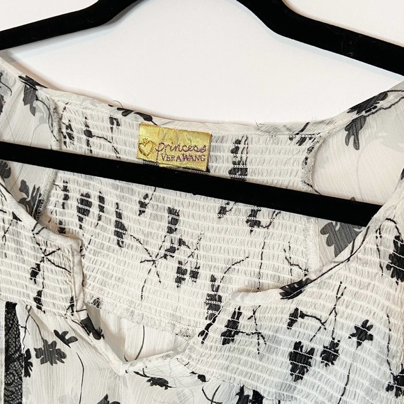 Princess Vera Wang blouse, white and black floral print blouse, Vera Wang blouse - Picture 2 of 8